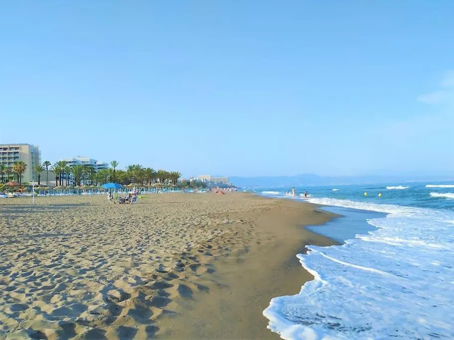 Mercedes Torremolinos Central 2 Bedroom, Sea Views Daire
